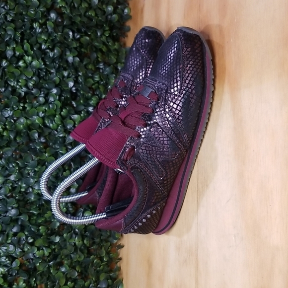 New Balance Heidi Klum U420 | Womens 5 | Maroon & Black - Picture 1 of 10